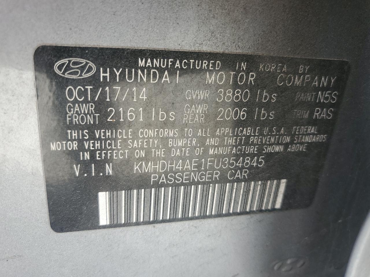 2015 Hyundai Elantra - Image 15
