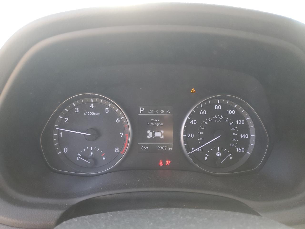 2018 Hyundai Elantra - Image 9