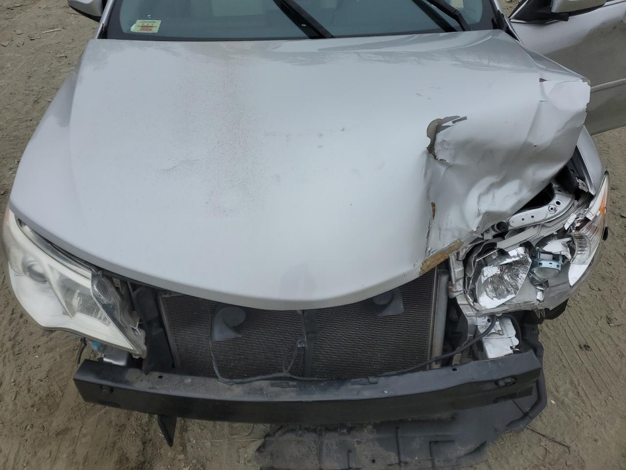 2012 Toyota Camry - Image 11