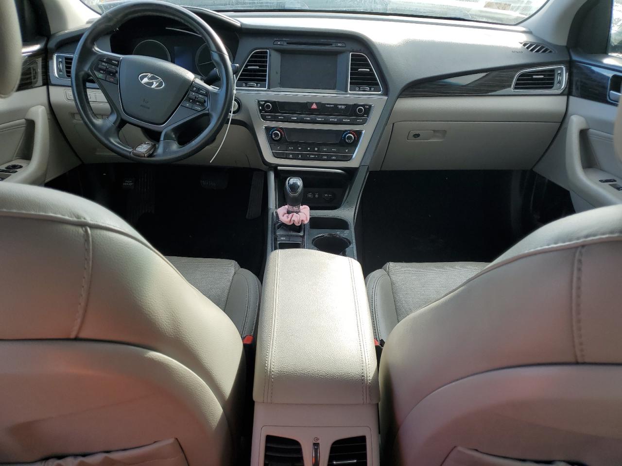 2016 Hyundai Sonata - Image 8