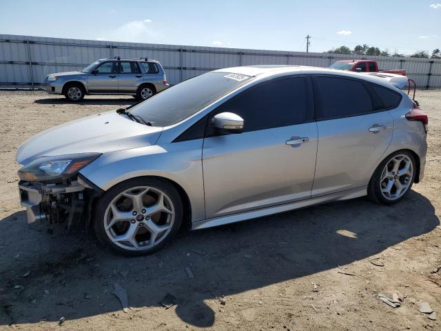 Hatchbacks FORD FOCUS 2014 Srebrny