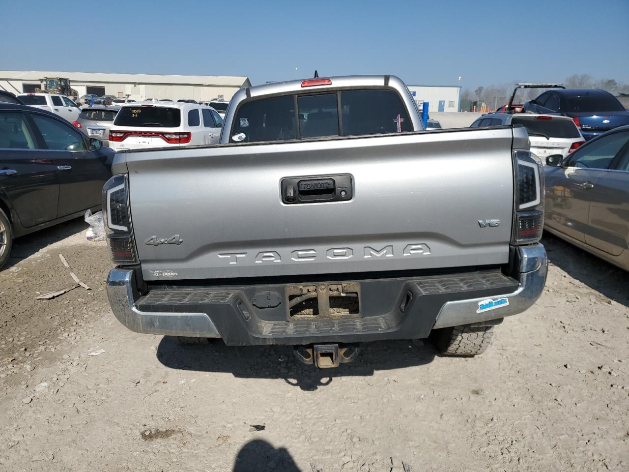 2017 Toyota Tacoma - Image 6