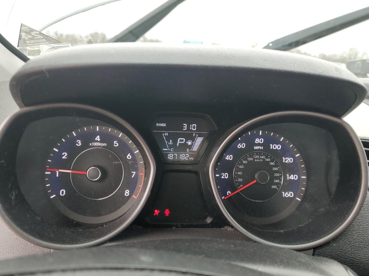 2016 Hyundai Elantra - Image 9