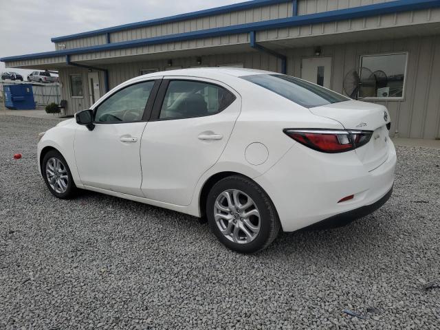 Седани TOYOTA SCION 2016 Білий