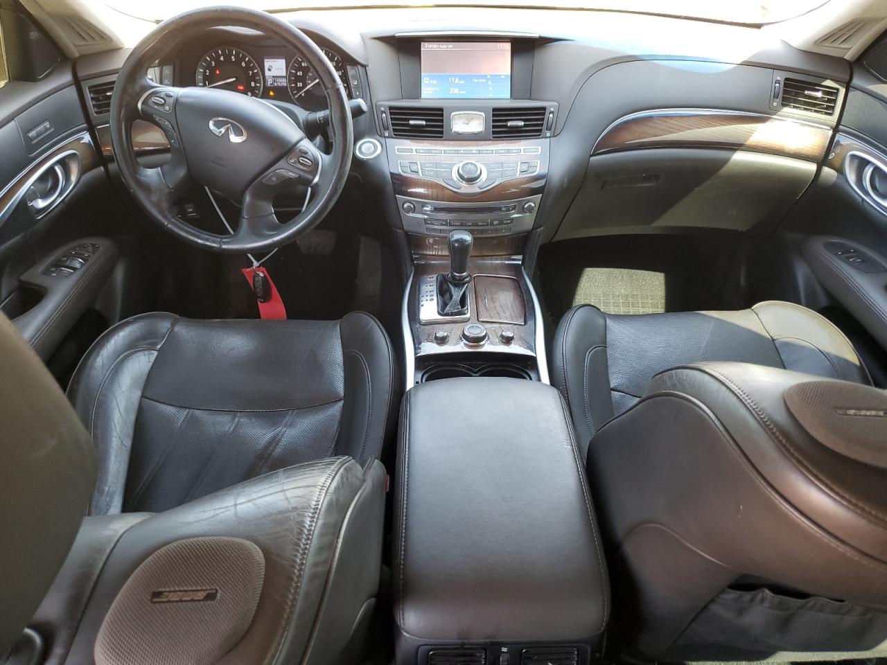 2012 Infiniti M - Image 8