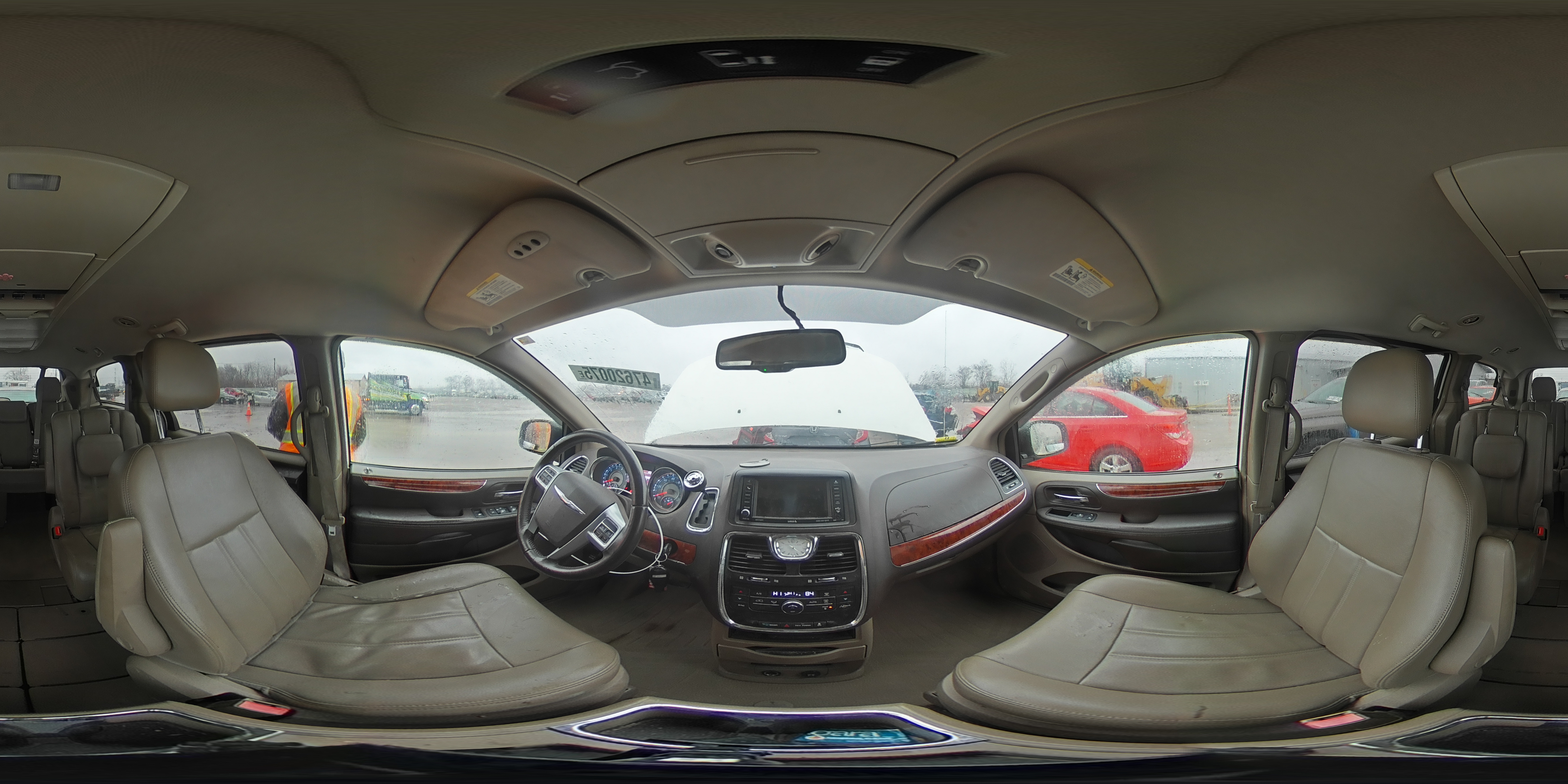 2013 Chrysler Town & Country - Image 15