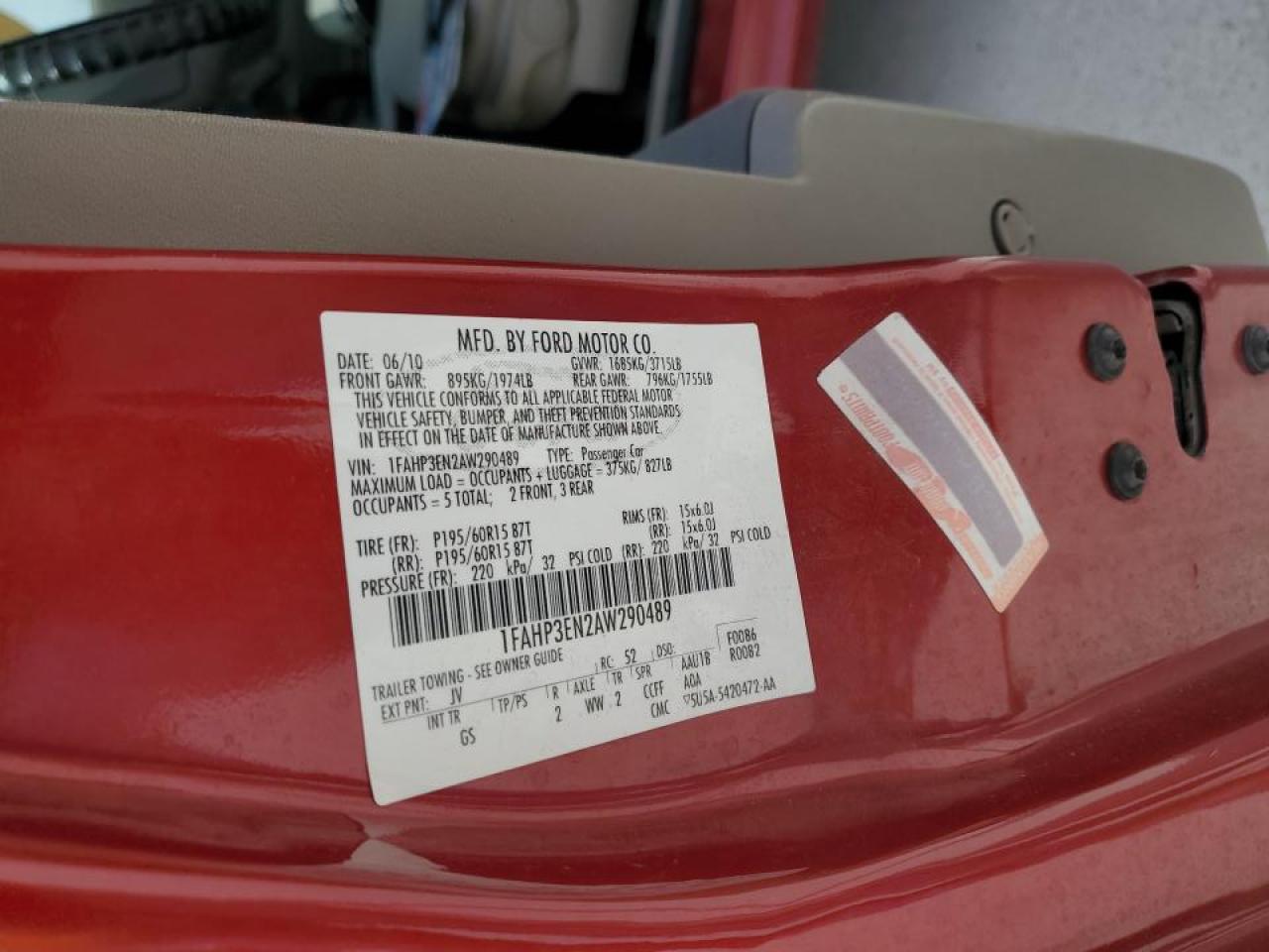 2010 Ford Focus - Image 12