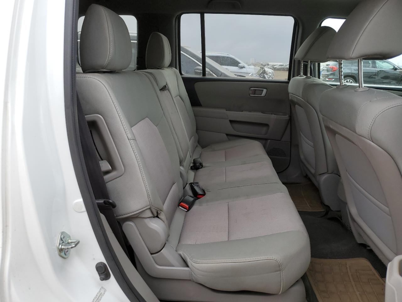 2014 Honda Pilot - Image 11