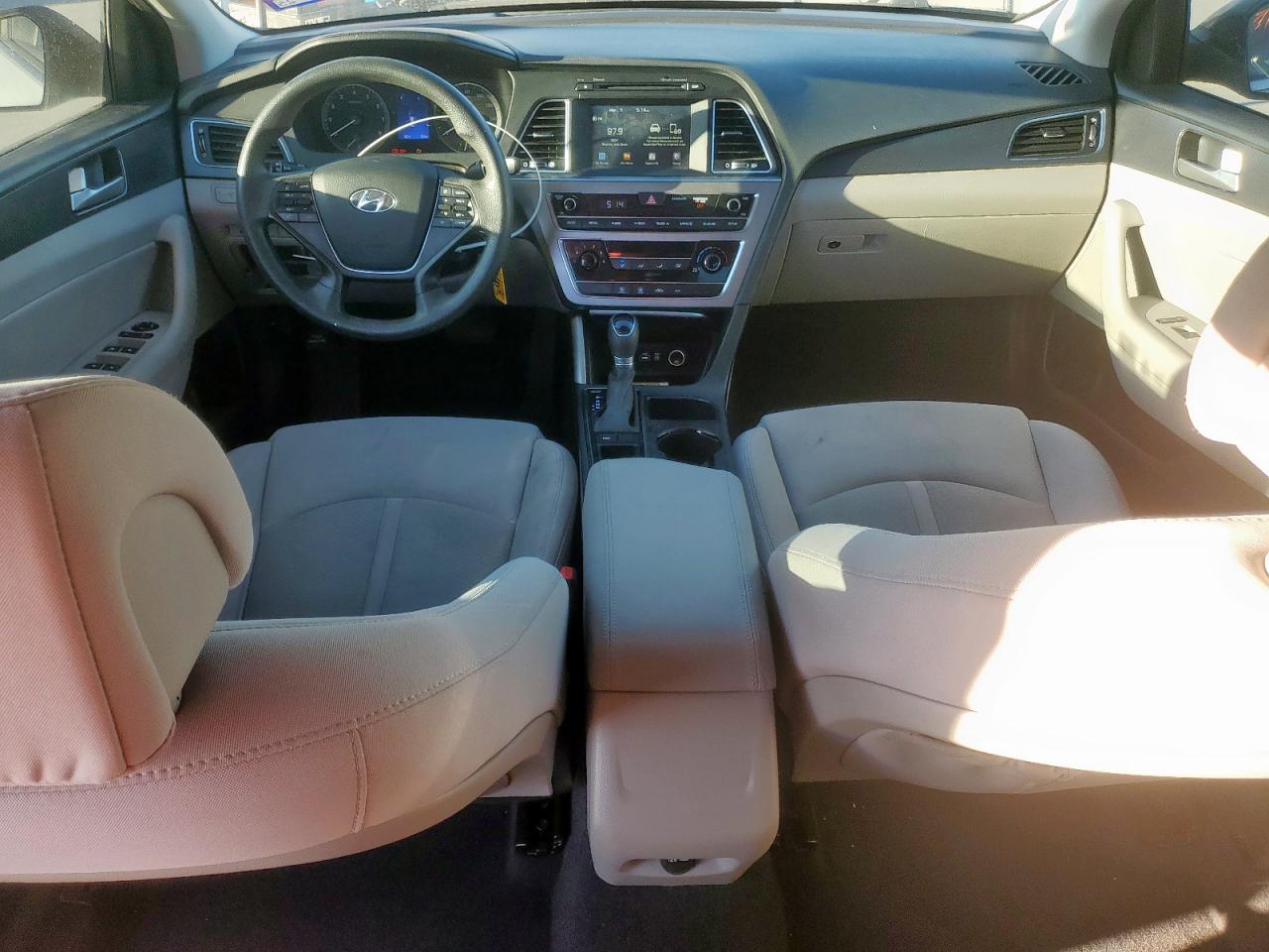 2017 Hyundai Sonata - Image 8