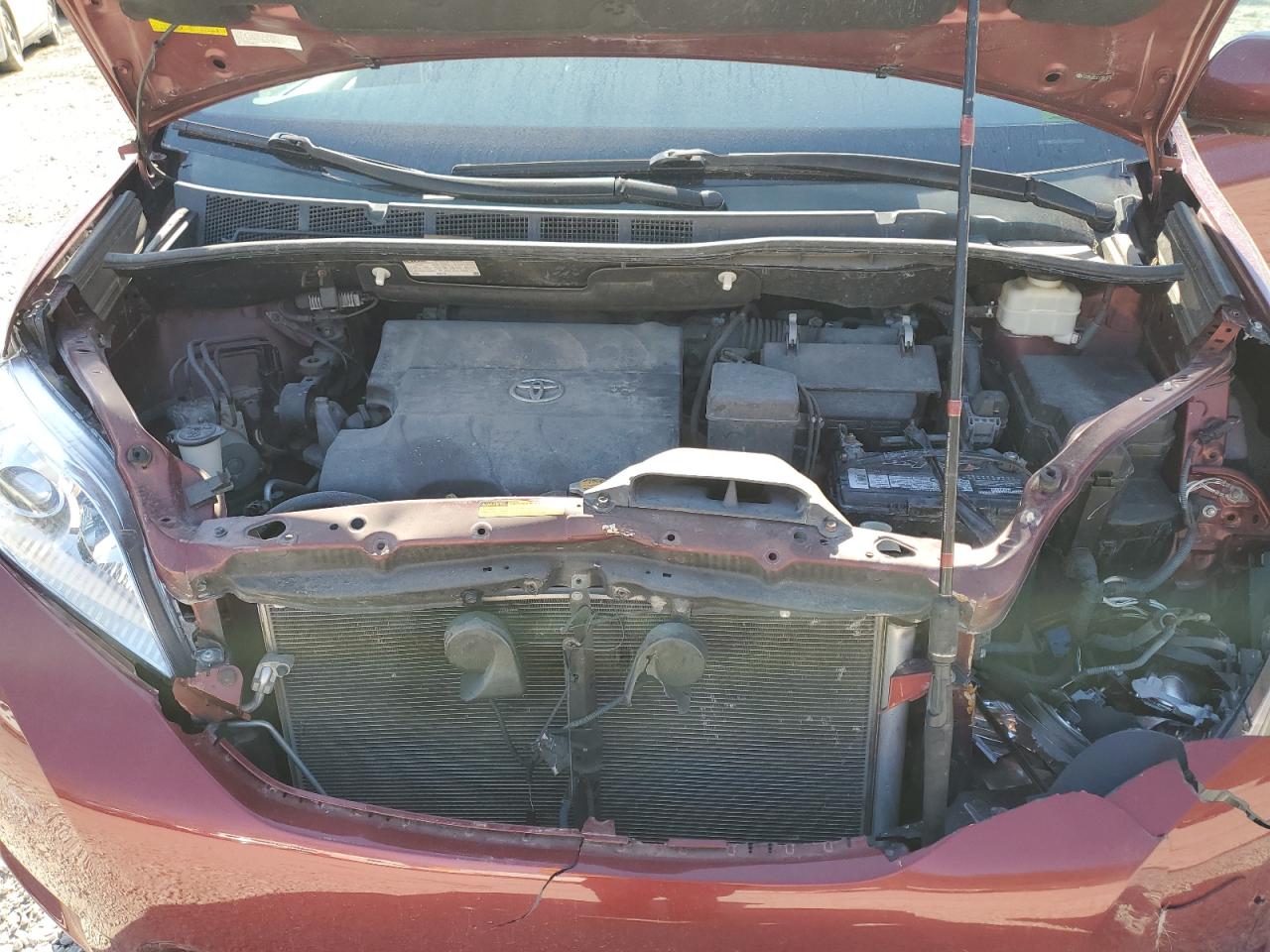 2015 Toyota Sienna - Image 12