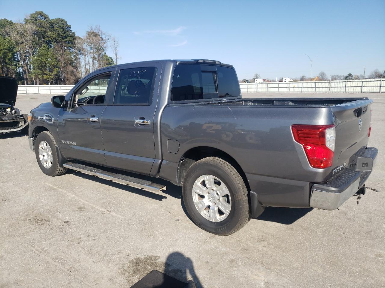 2017 Nissan Titan - Image 2