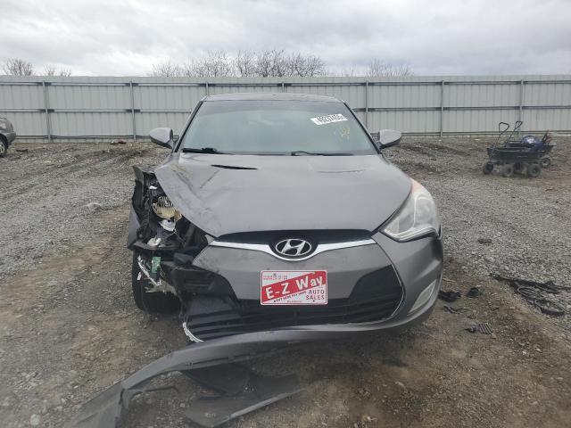  HYUNDAI VELOSTER 2013 Серебристый