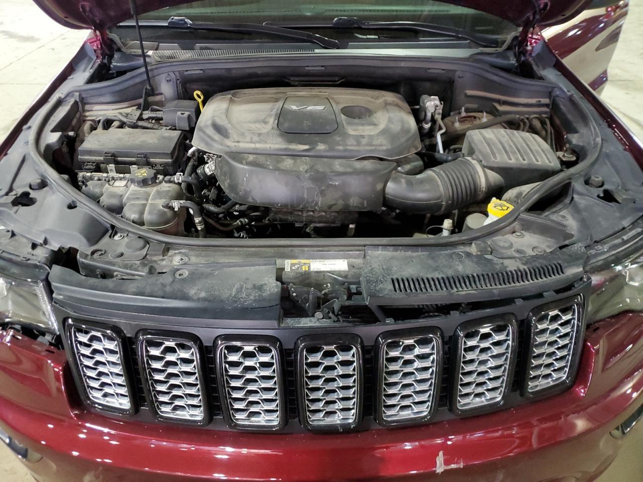 2019 Jeep Grand Cherokee - Image 12