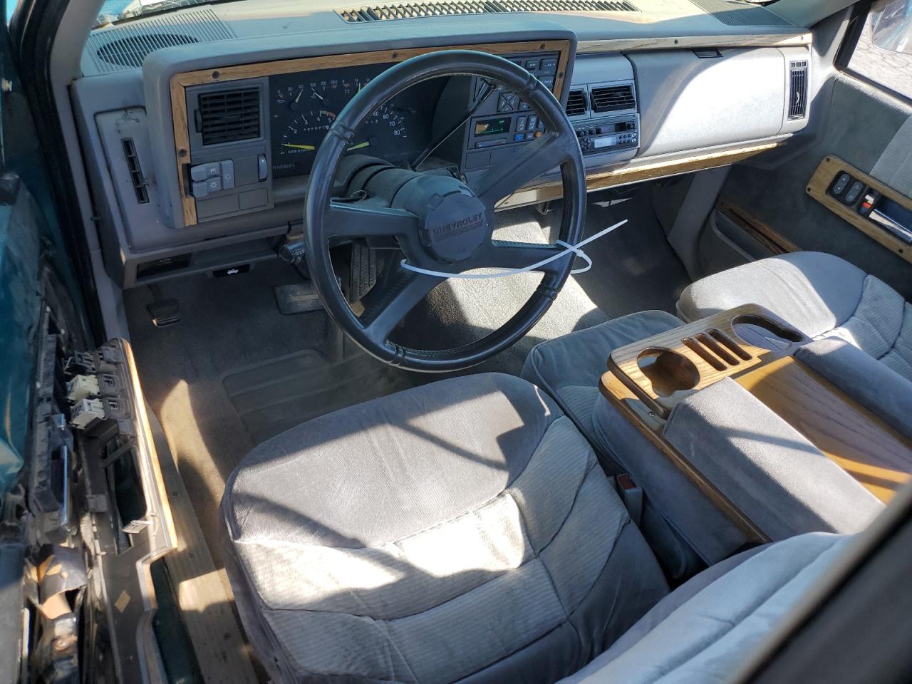1993 Chevrolet GMT-400 - Image 8