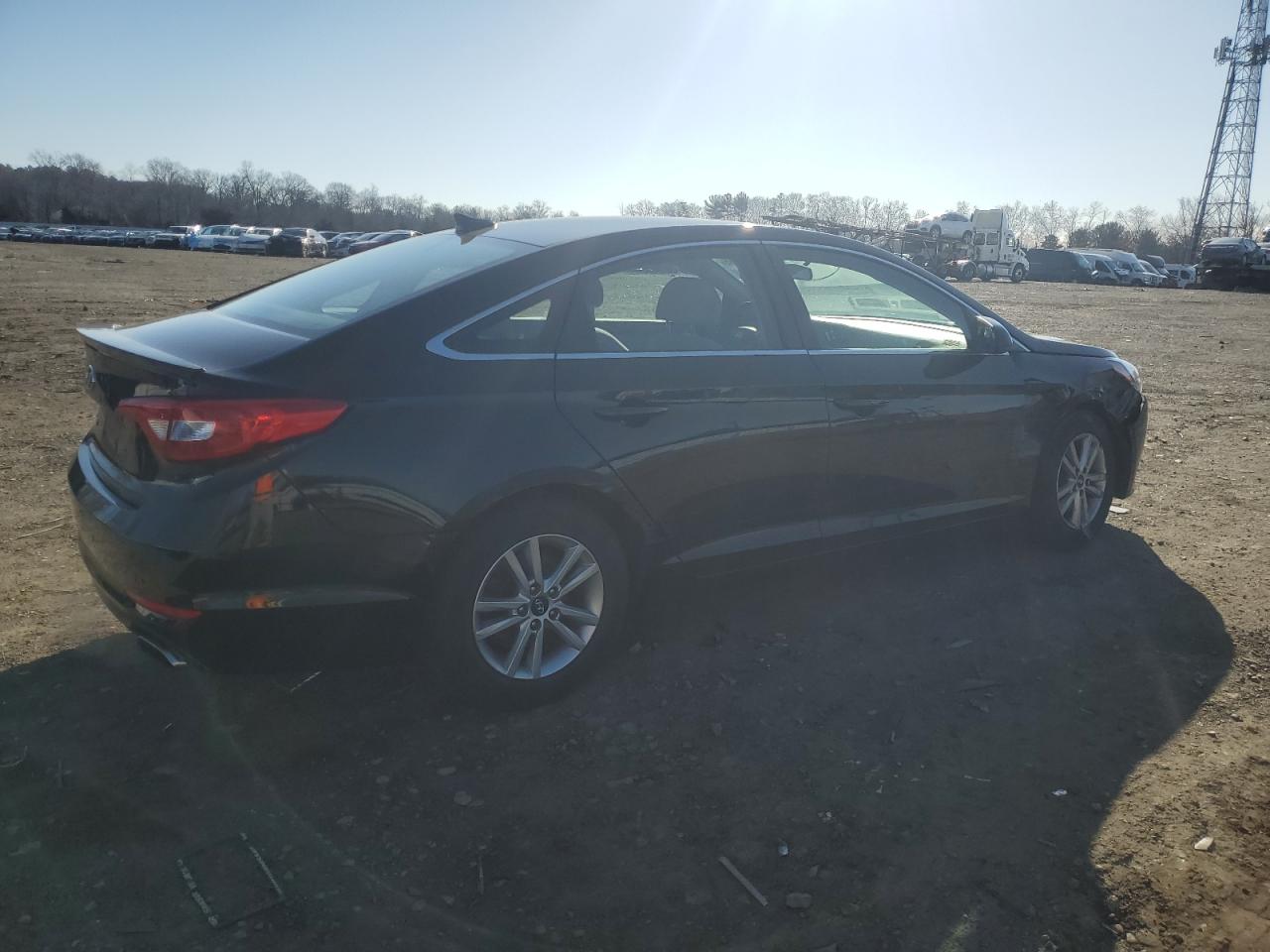 2015 Hyundai Sonata - Image 3