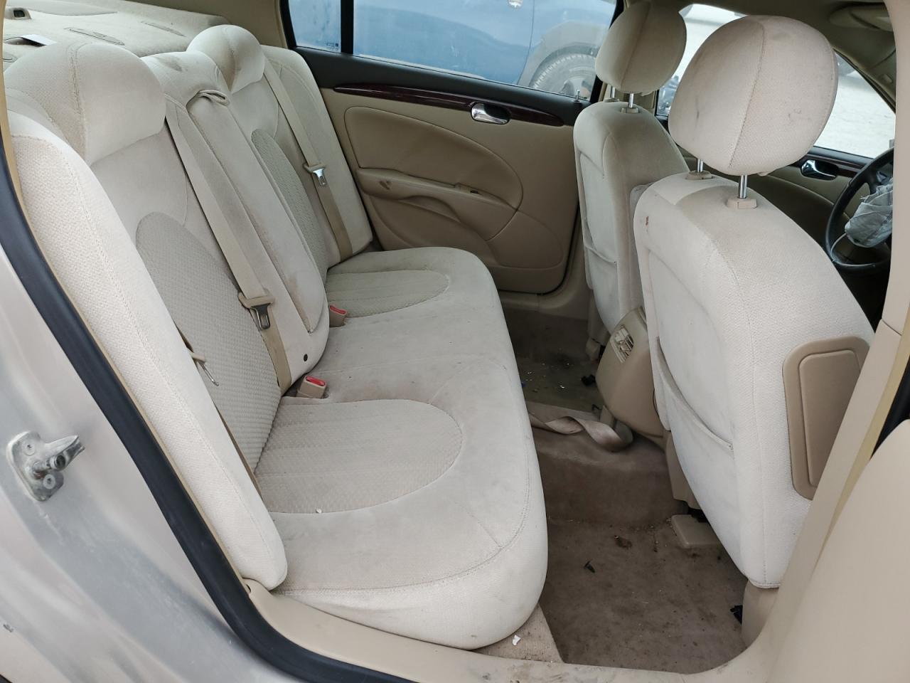 2008 Buick Lucerne - Image 10