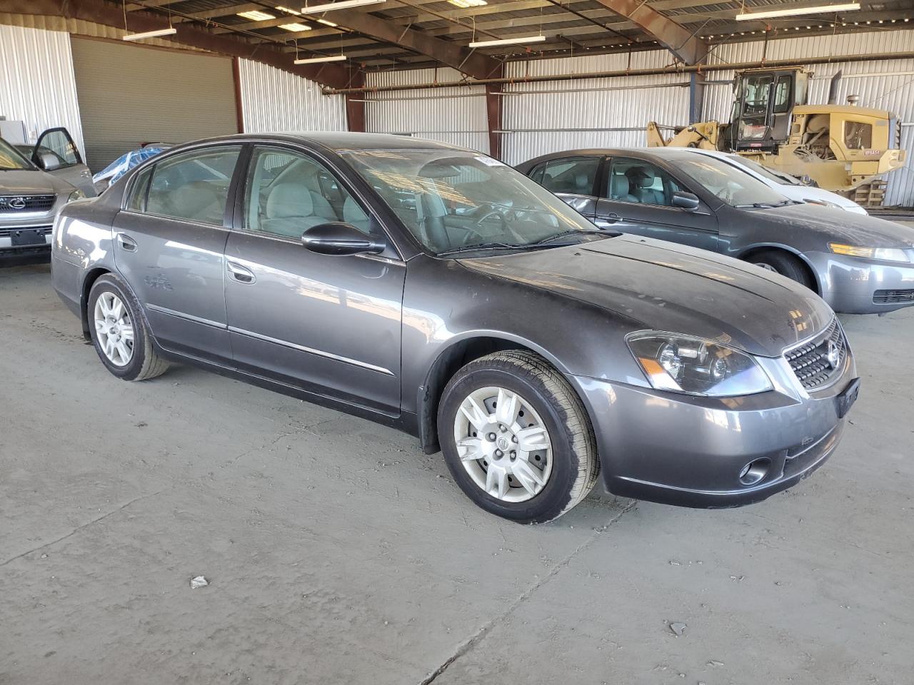 2005 Nissan Altima - Image 4