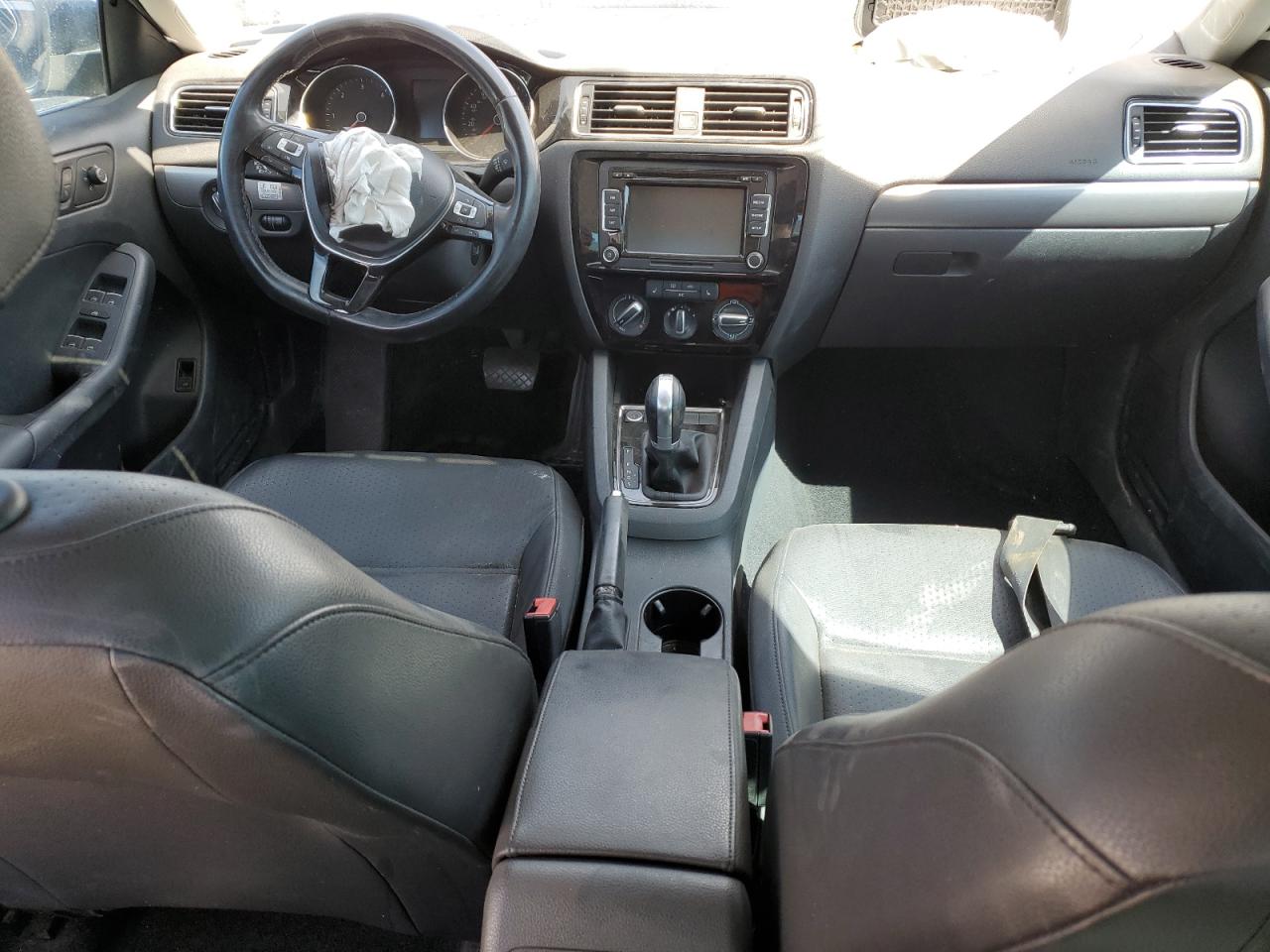 2015 Volkswagen Jetta - Image 8