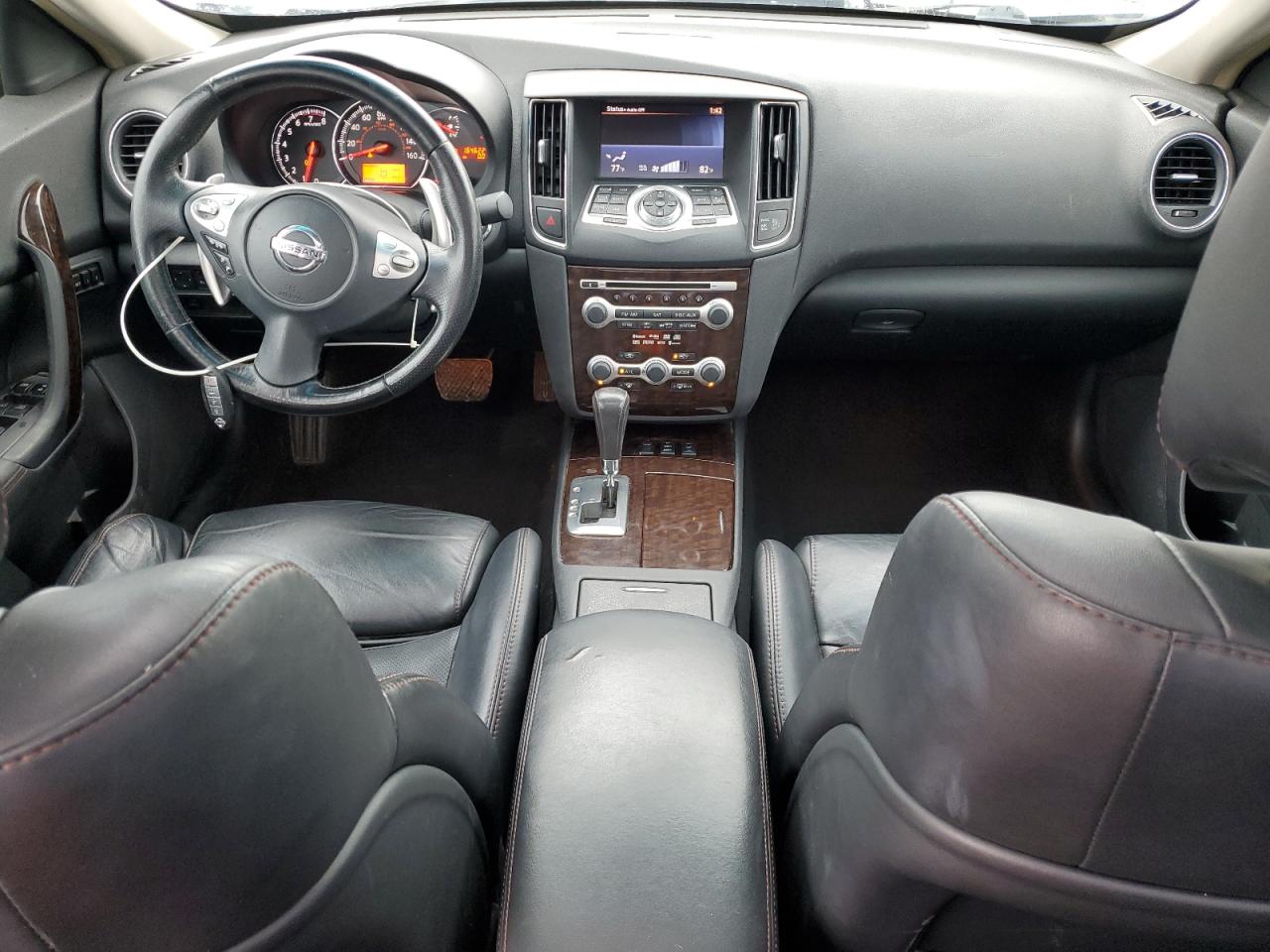 2010 Nissan Maxima - Image 8