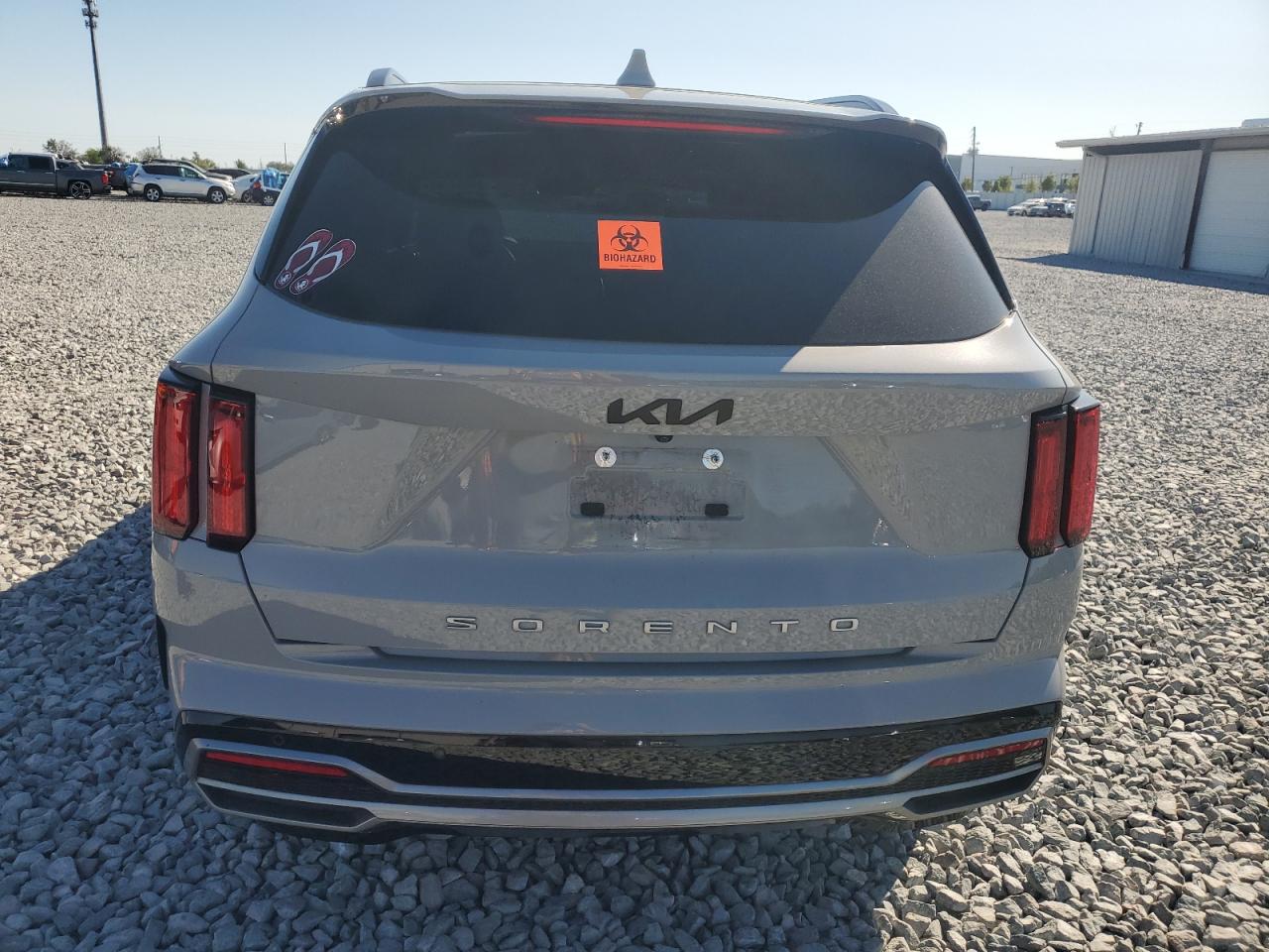2022 Kia Sorento - Image 6