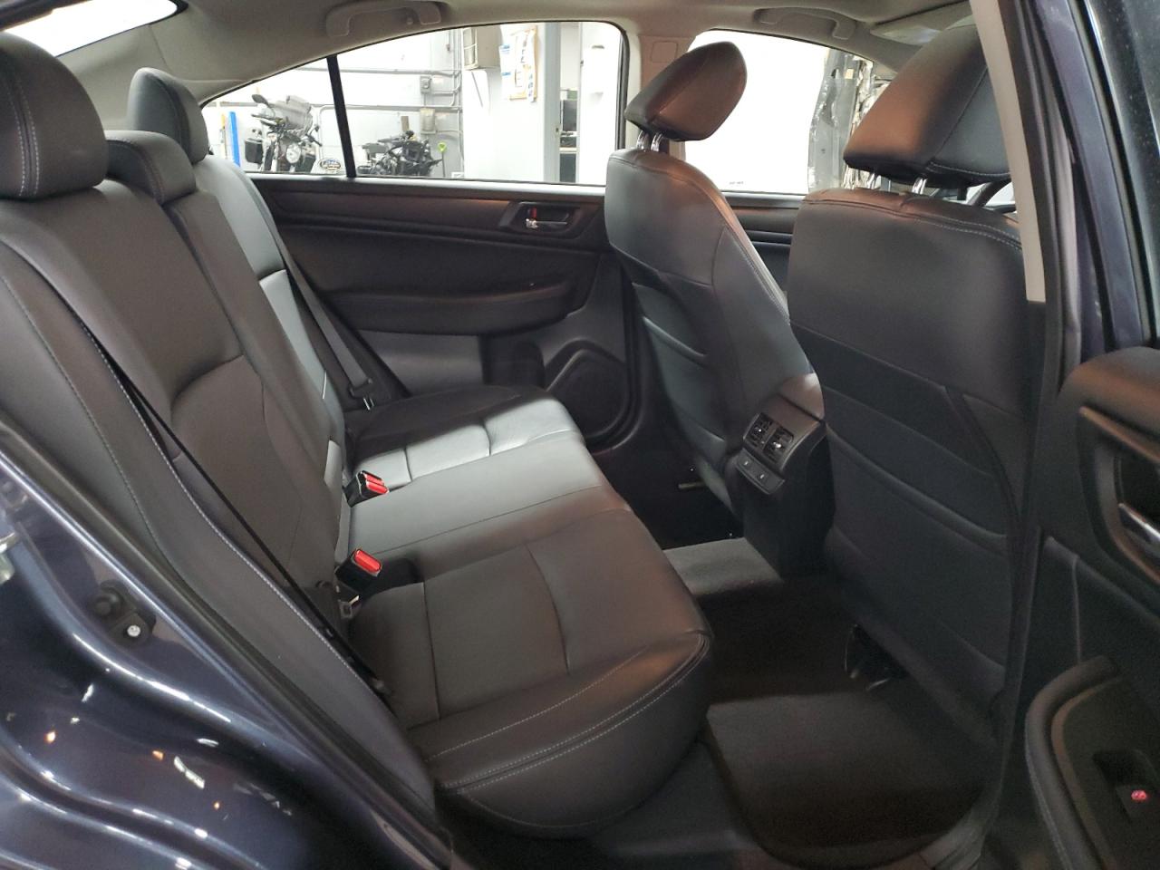 2015 Subaru Legacy - Image 10