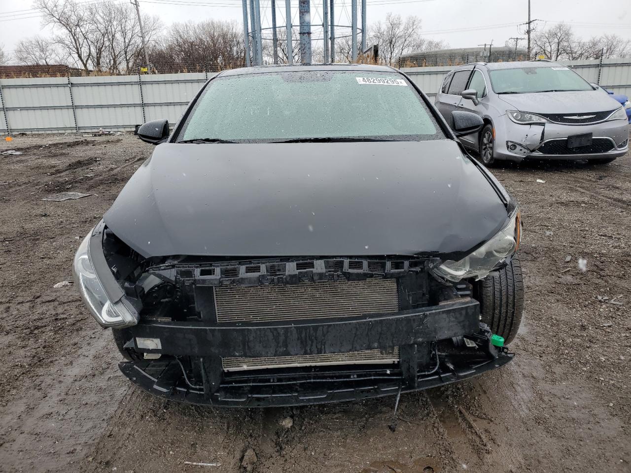 2017 Hyundai Elantra - Image 5