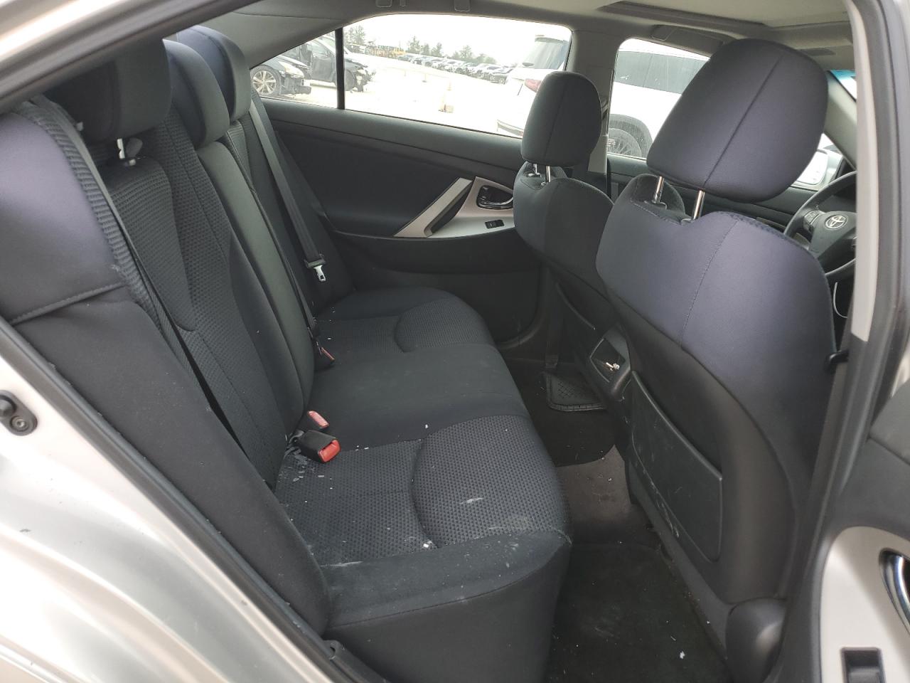 2011 Toyota Camry - Image 10