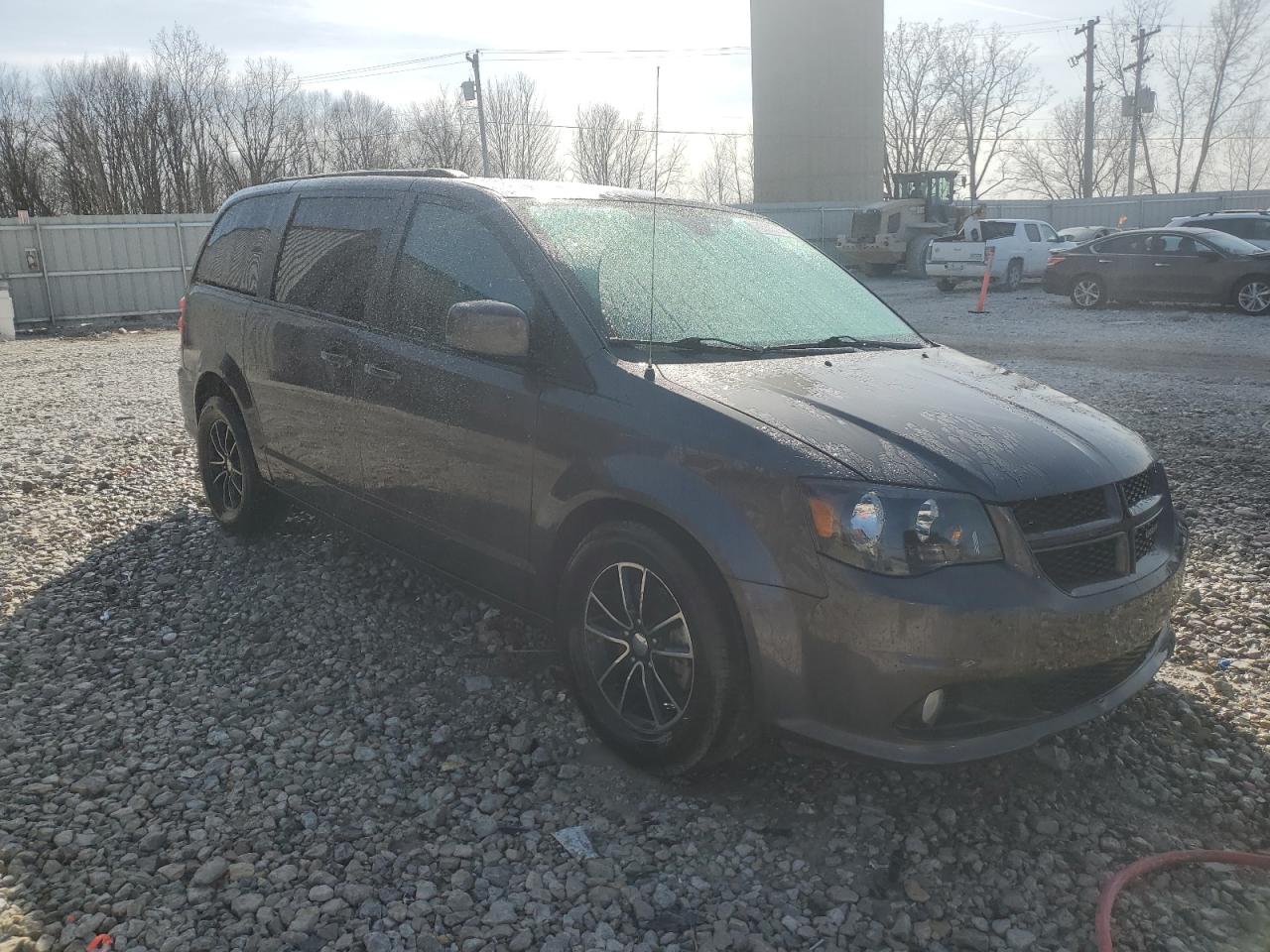 2019 Dodge Caravan - Image 4