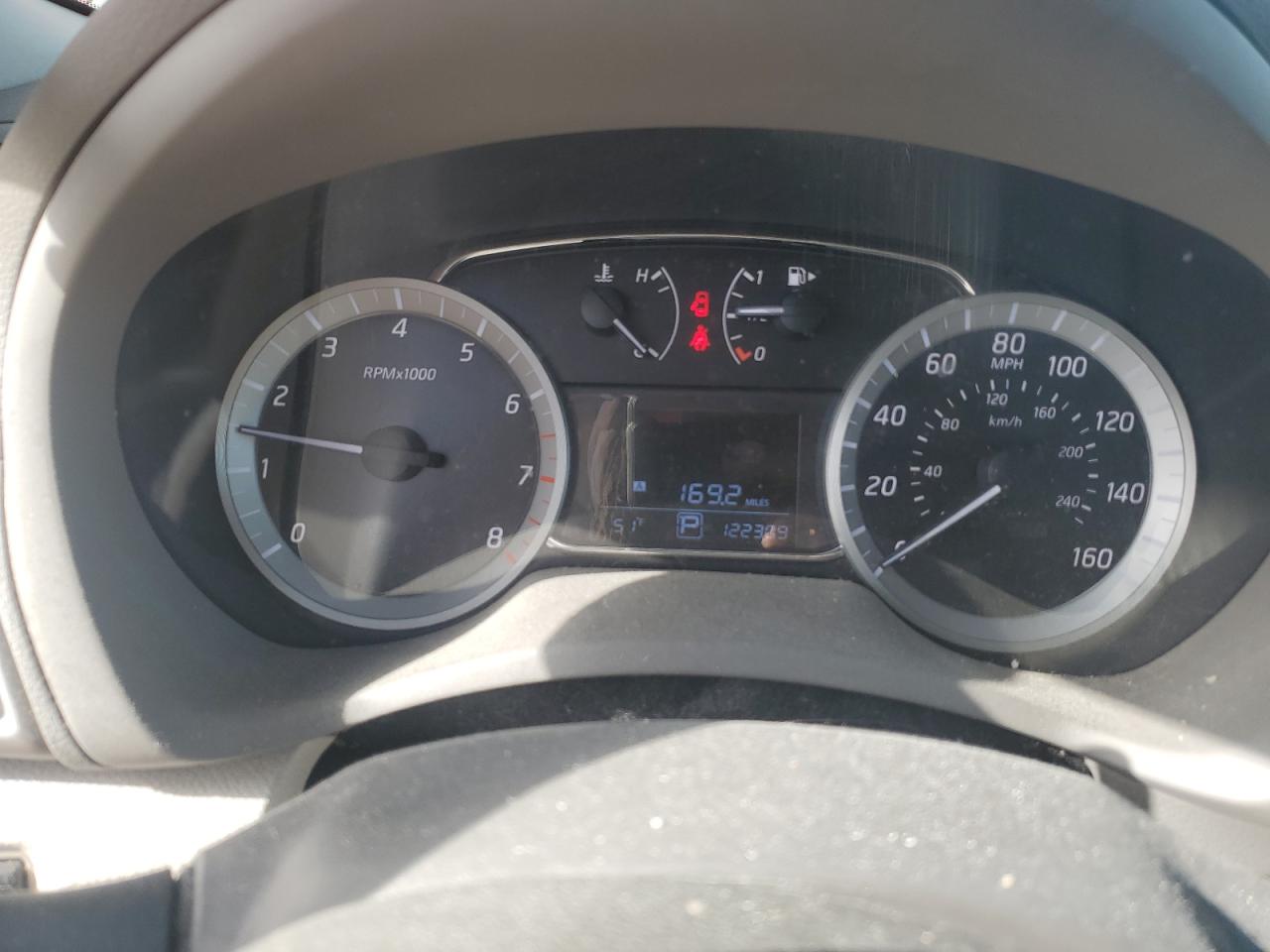 2014 Nissan Sentra - Image 9
