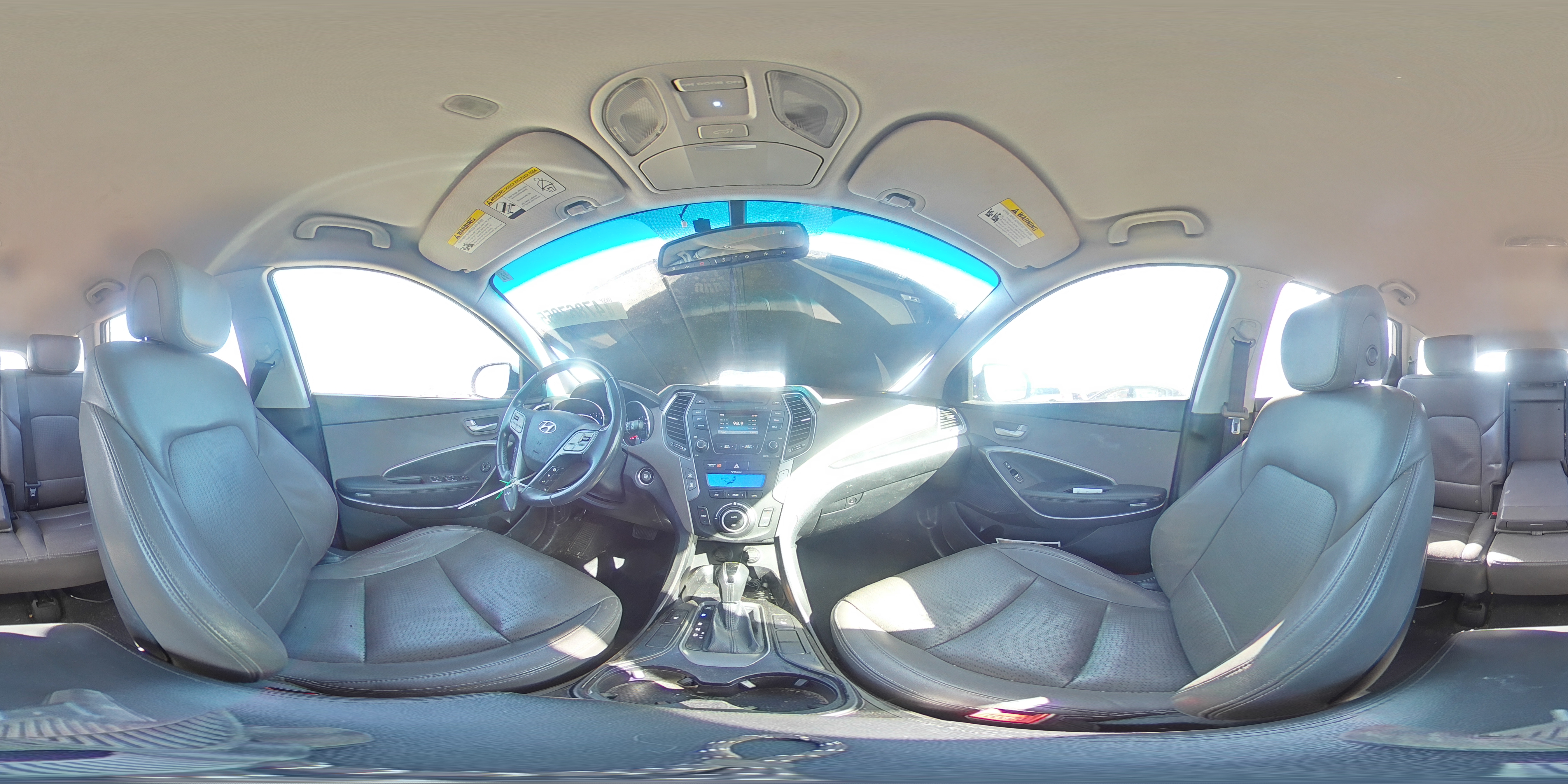 2014 Hyundai Santa Fe - Image 14