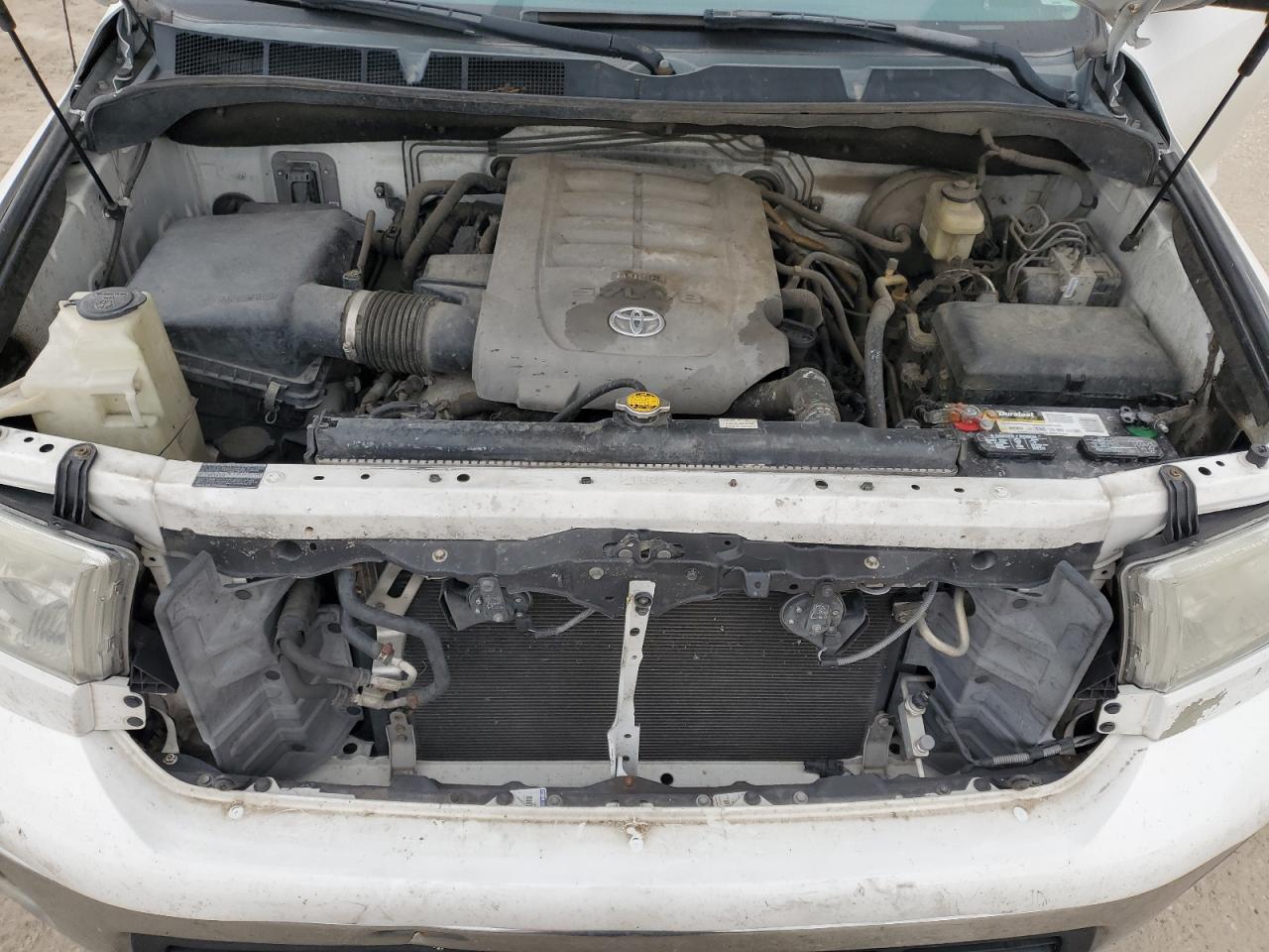 2010 Toyota Tundra - Image 11