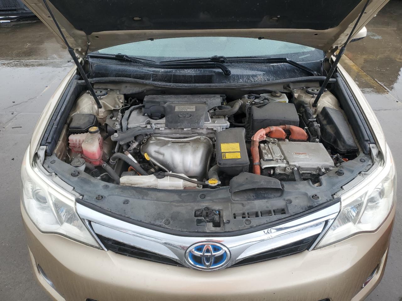 2012 Toyota Camry - Image 11