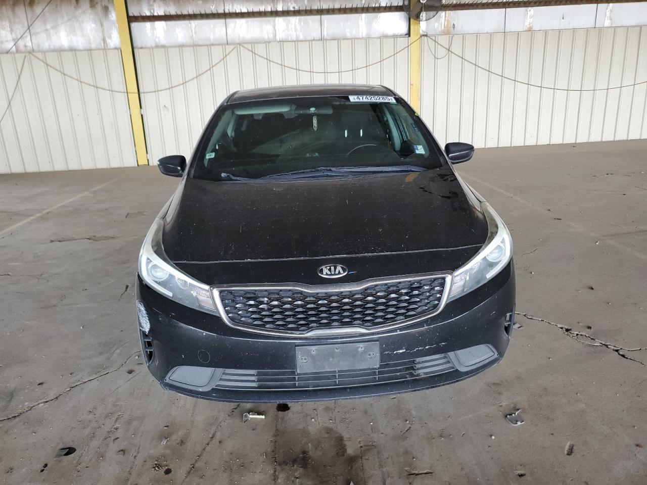 2017 Kia Forte - Image 5