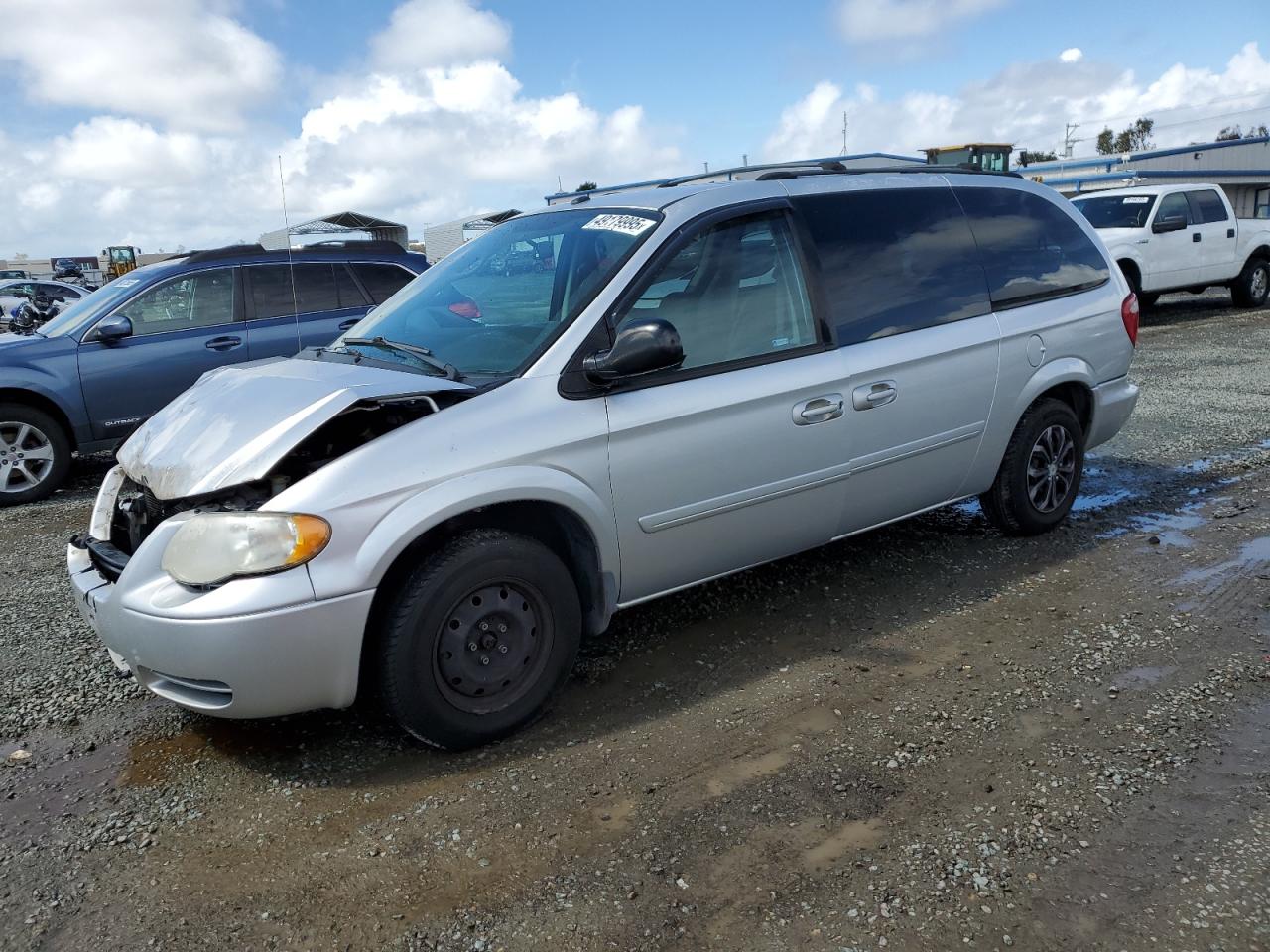 2006 Chrysler Town & Country - Image 1
