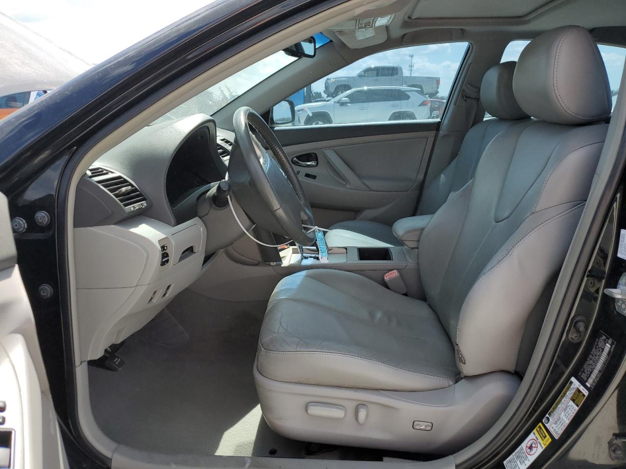 2009 Toyota Camry - Image 7