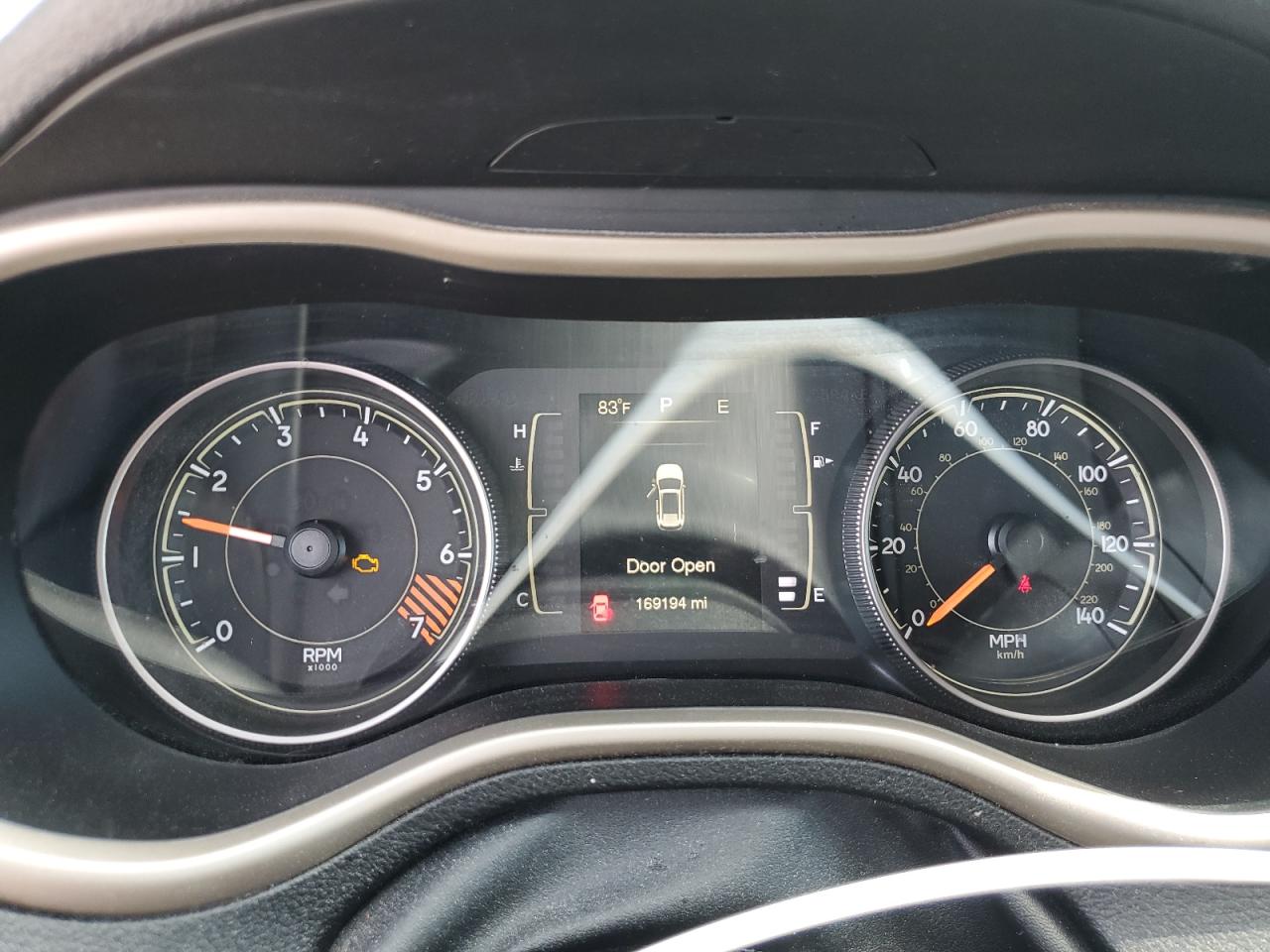 2015 Jeep Grand Cherokee - Image 9
