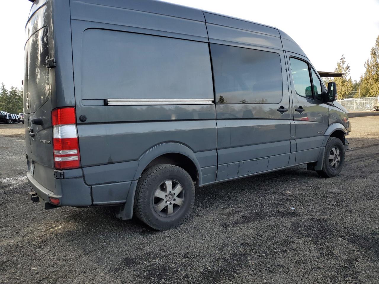 2015 Mercedes-Benz Sprinter - Image 3