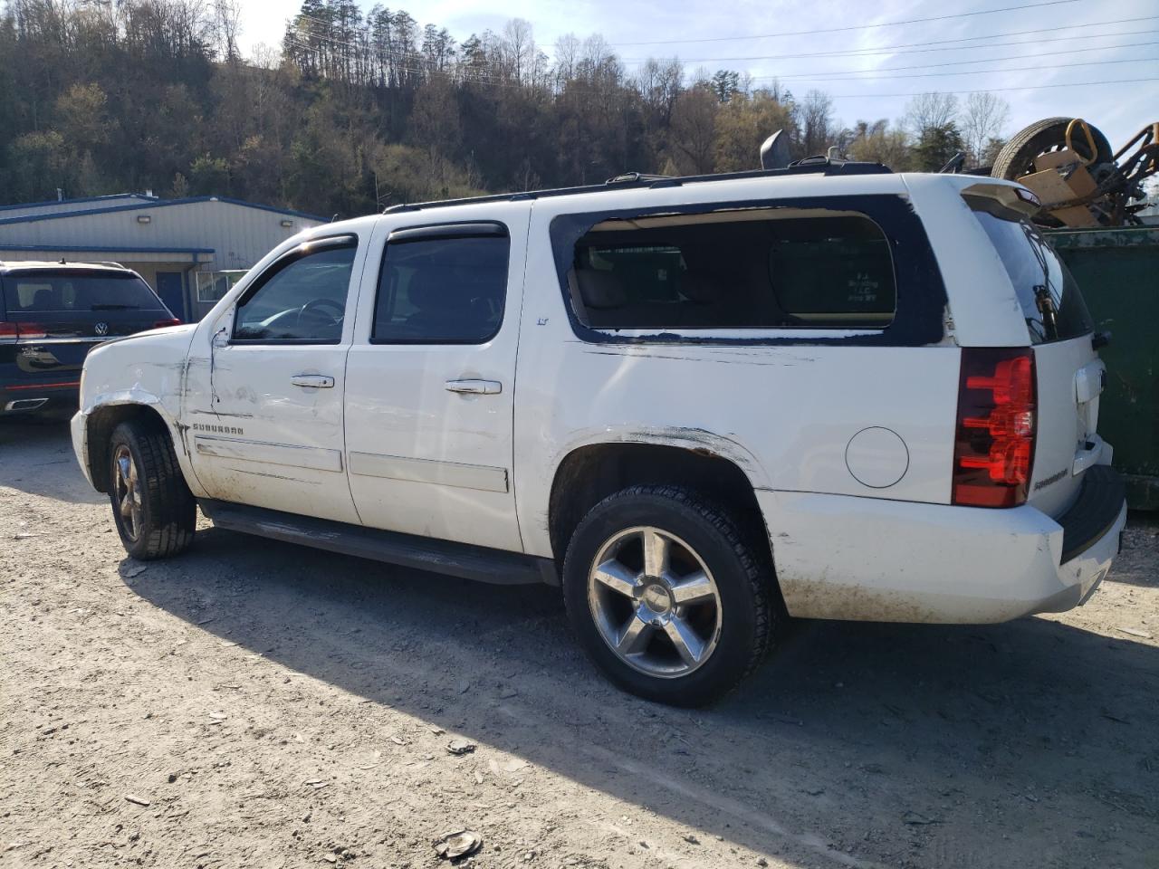 2010 Chevrolet Suburban - Image 2