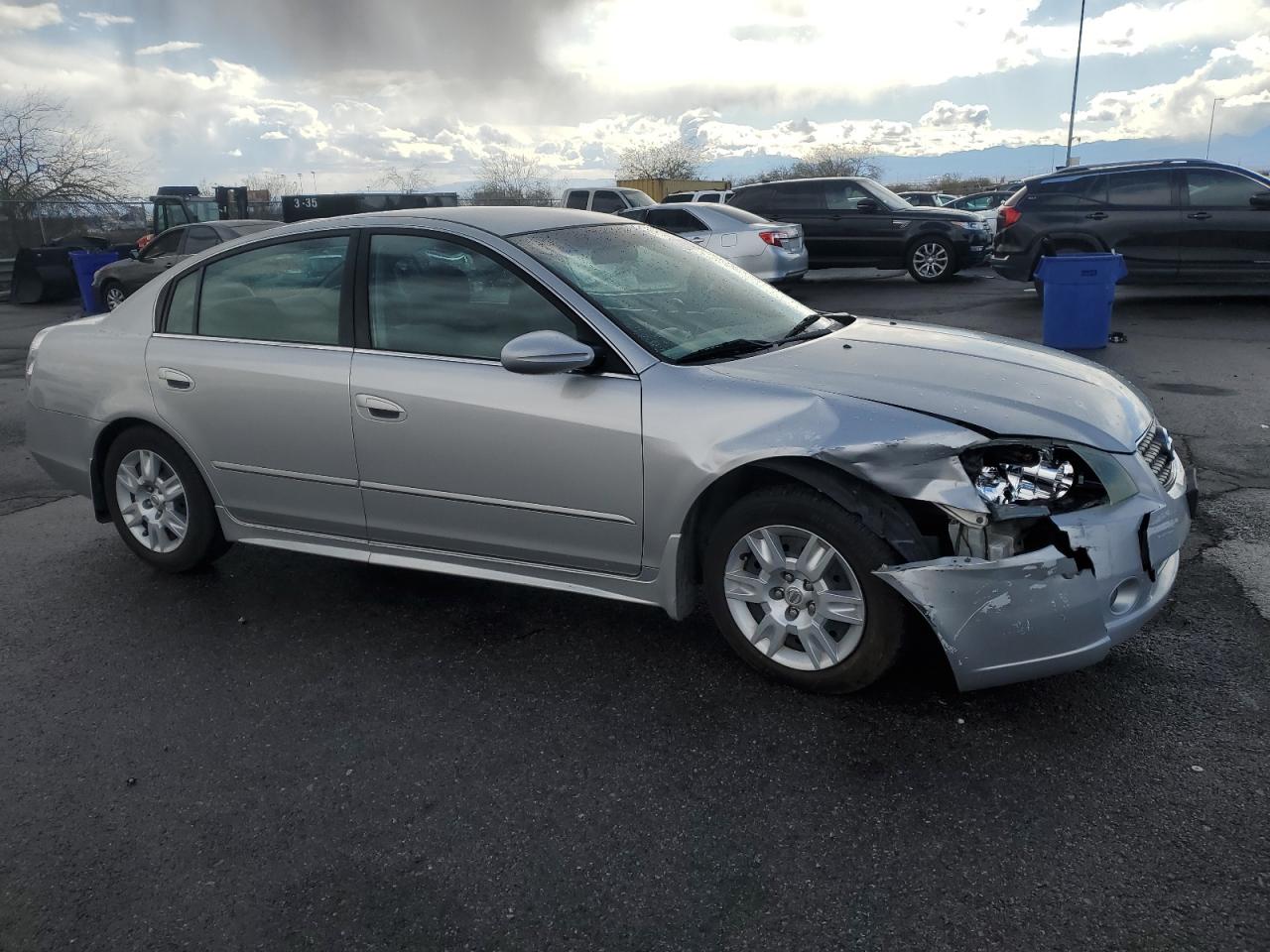 2005 Nissan Altima - Image 4