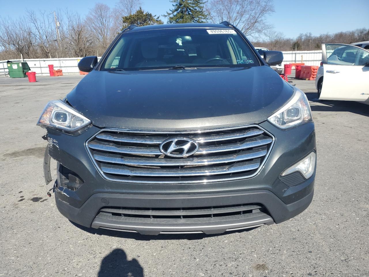 2014 Hyundai Santa Fe - Image 5