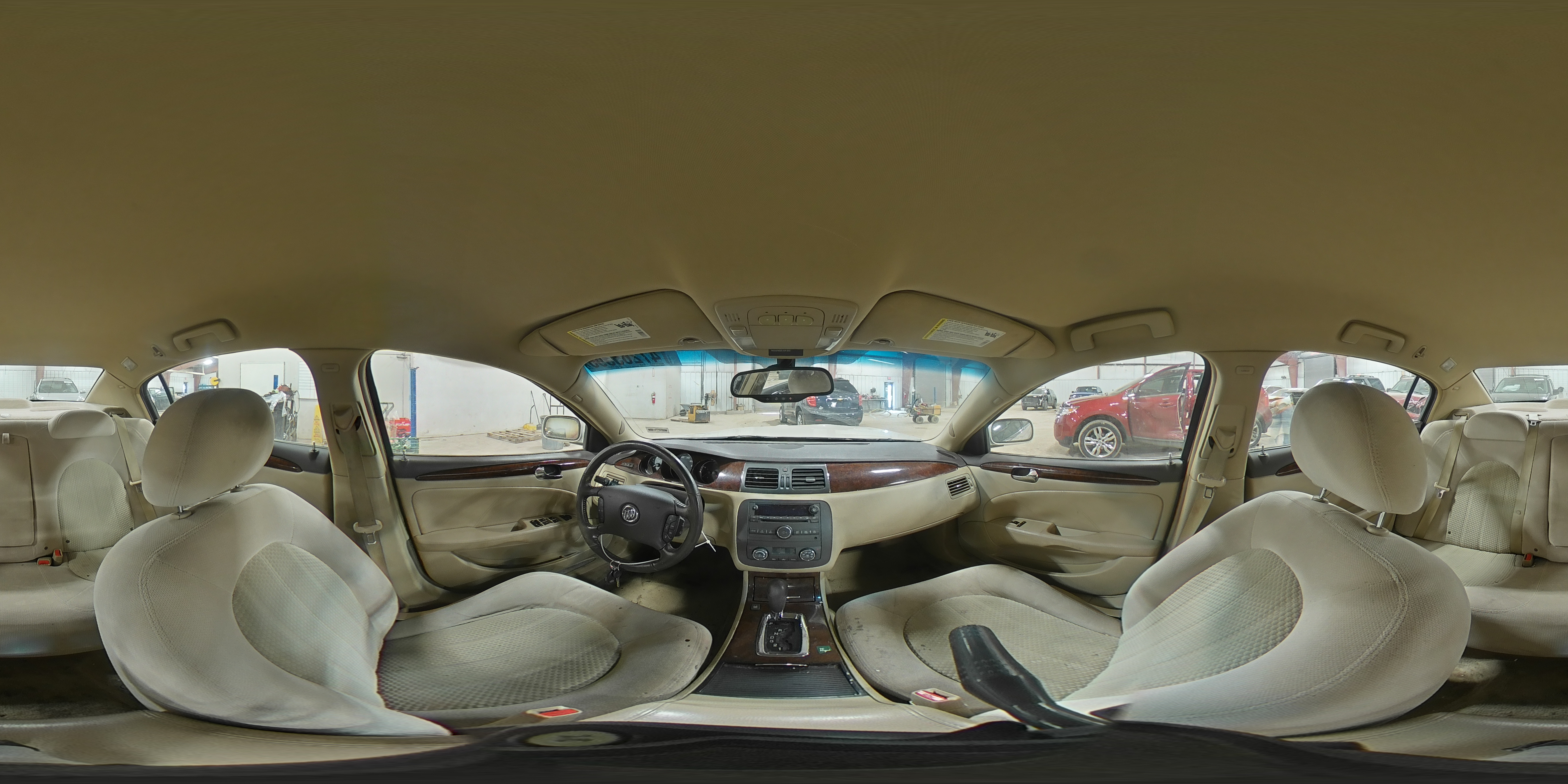 2011 Buick Lucerne - Image 13