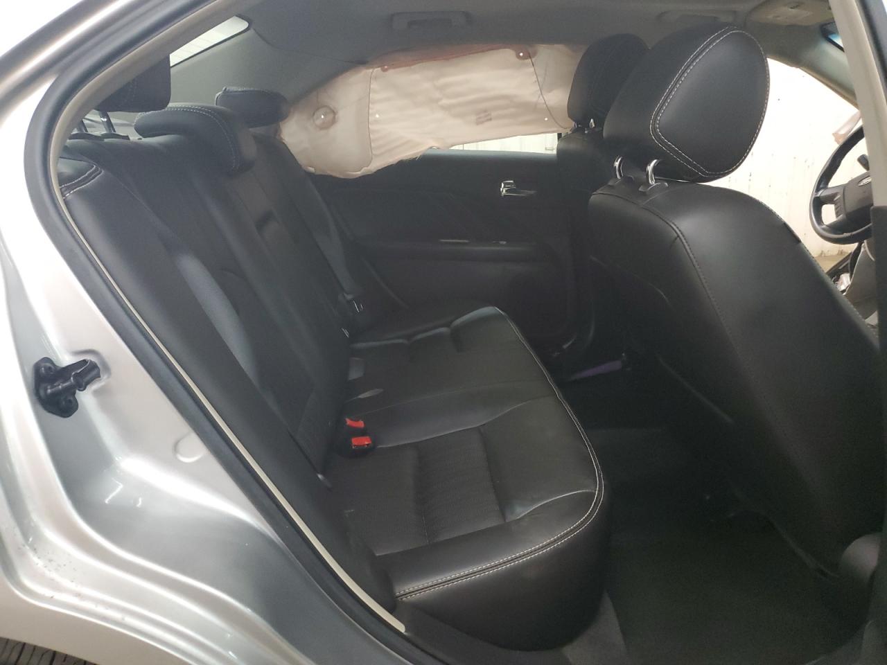 2012 Ford Fusion - Image 10