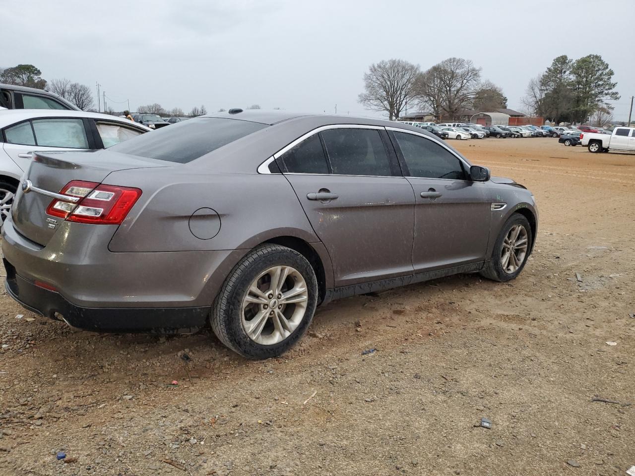 2013 Ford Taurus - Image 3