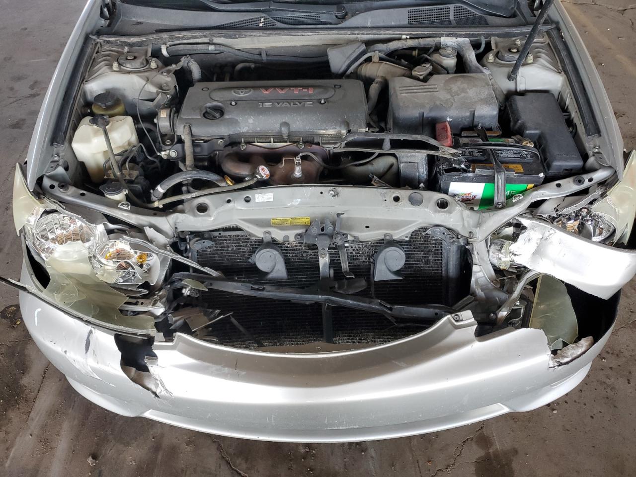 2005 Toyota Camry - Image 12