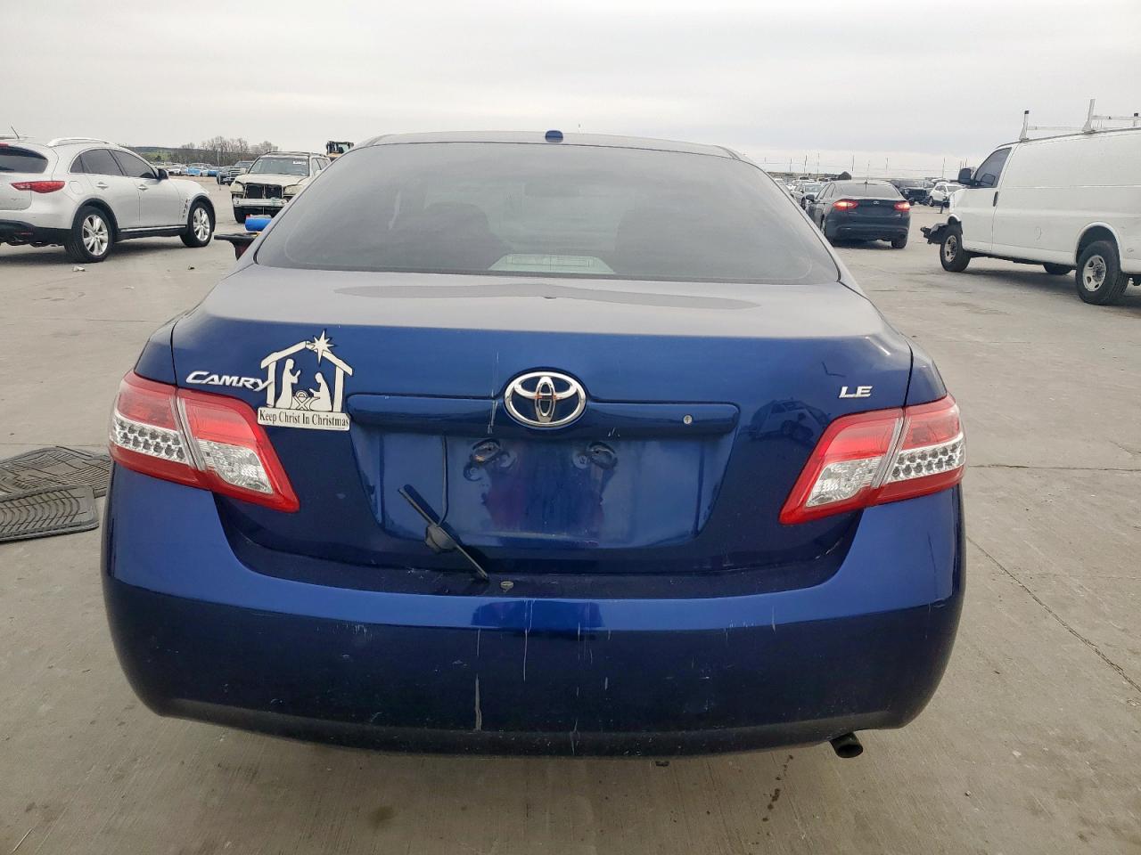 2011 Toyota Camry - Image 6