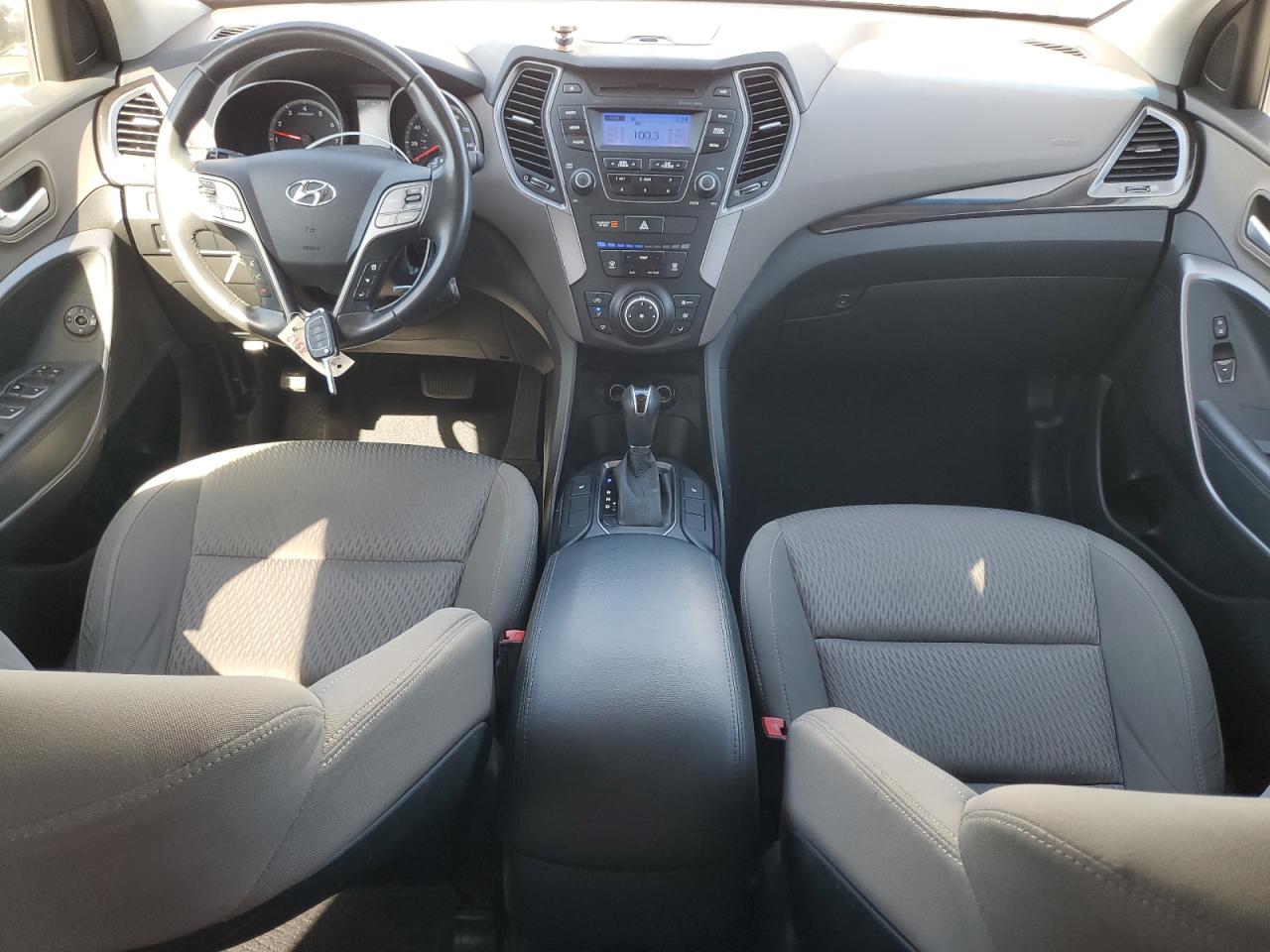 2013 Hyundai Santa Fe - Image 8