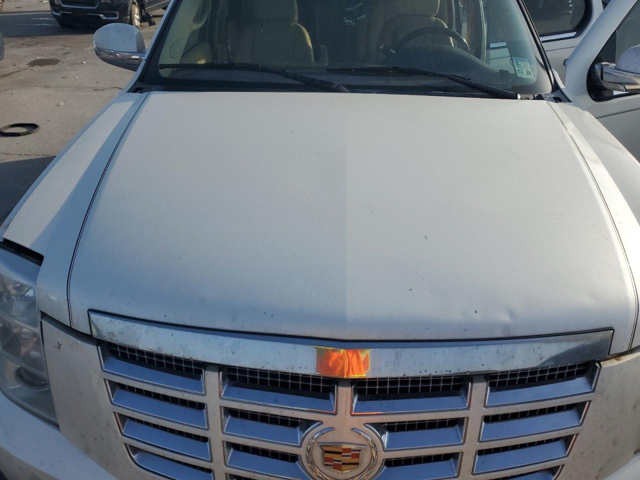 2007 Cadillac Escalade - Image 12