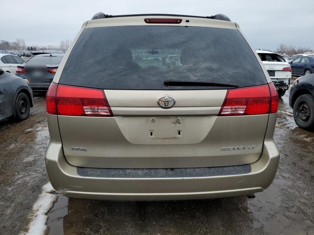 2004 Toyota Sienna - Image 6