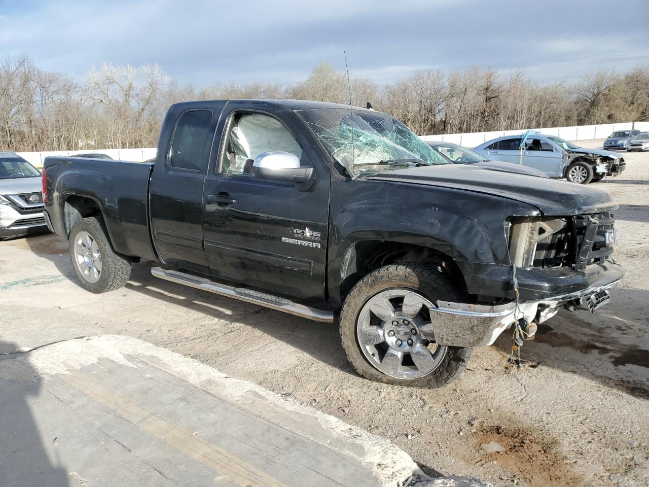 2011 GMC Sierra - Image 4