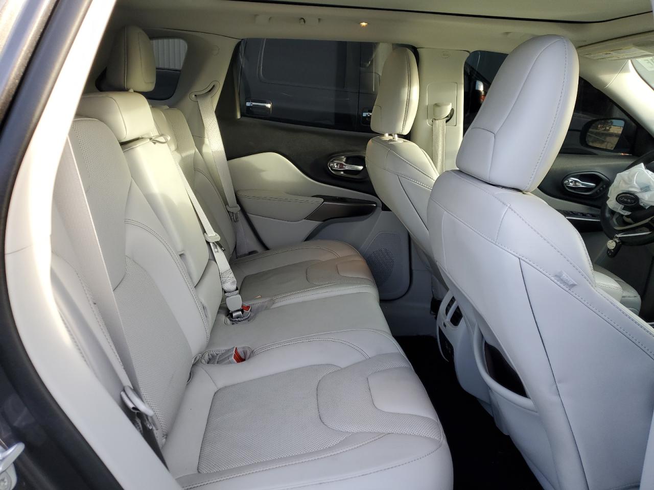 2021 Jeep Grand Cherokee - Image 10